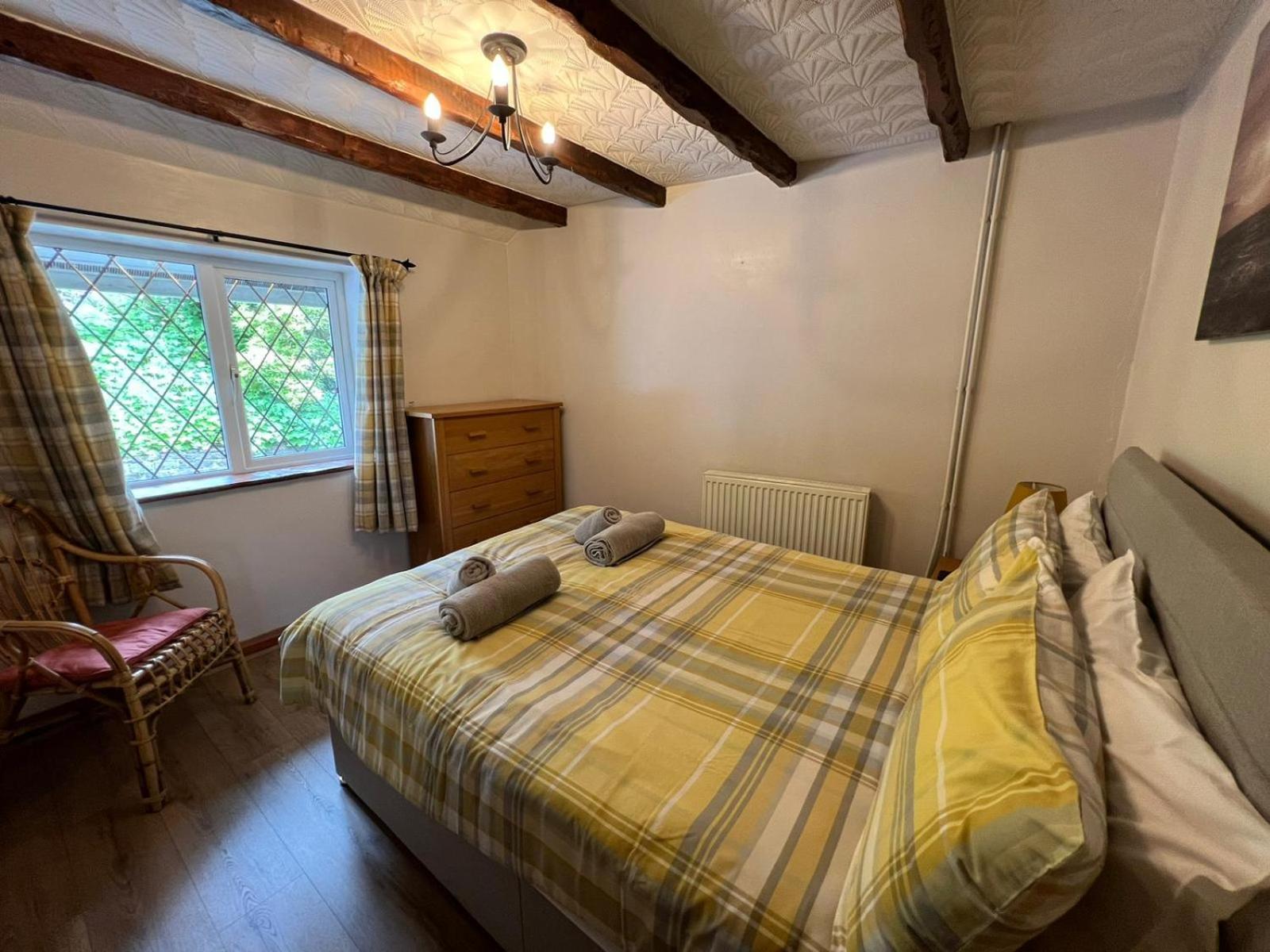 Cwmbach Guest House Нийт Стая снимка