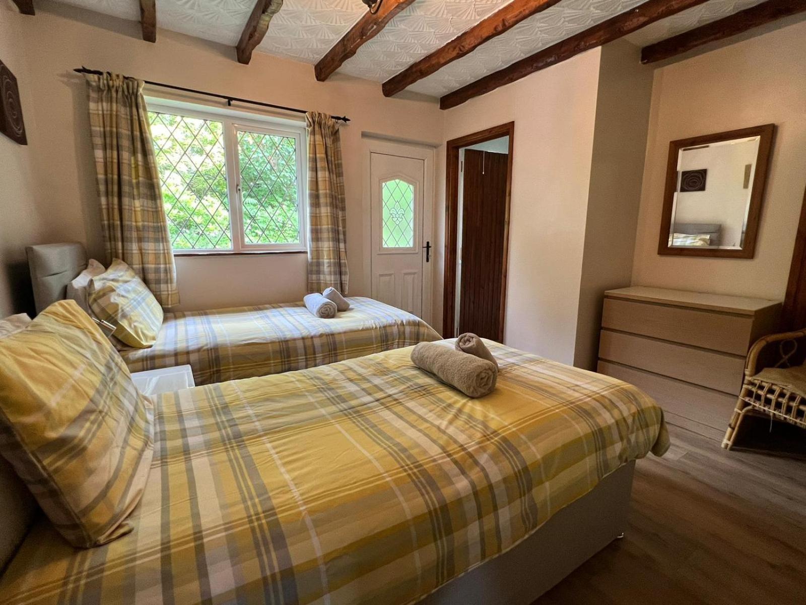 Cwmbach Guest House Нийт Екстериор снимка
